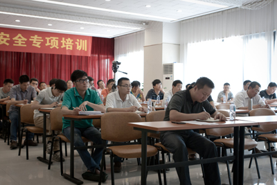 國家稅務(wù)總局納稅服務(wù)司近日就近期社會(huì)關(guān)心的納稅咨詢熱點(diǎn)問題進(jìn)行了解答